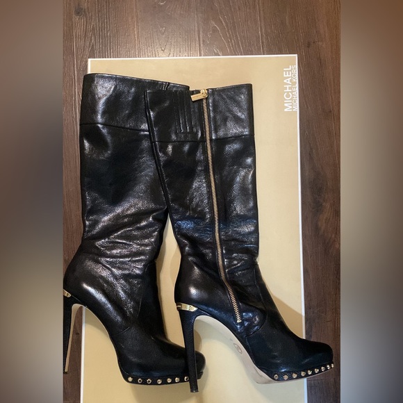 Michael Kors Heeled Boots. Size 8.5. Excellent Used Condition, Rarely Worn. - Picture 1 of 1